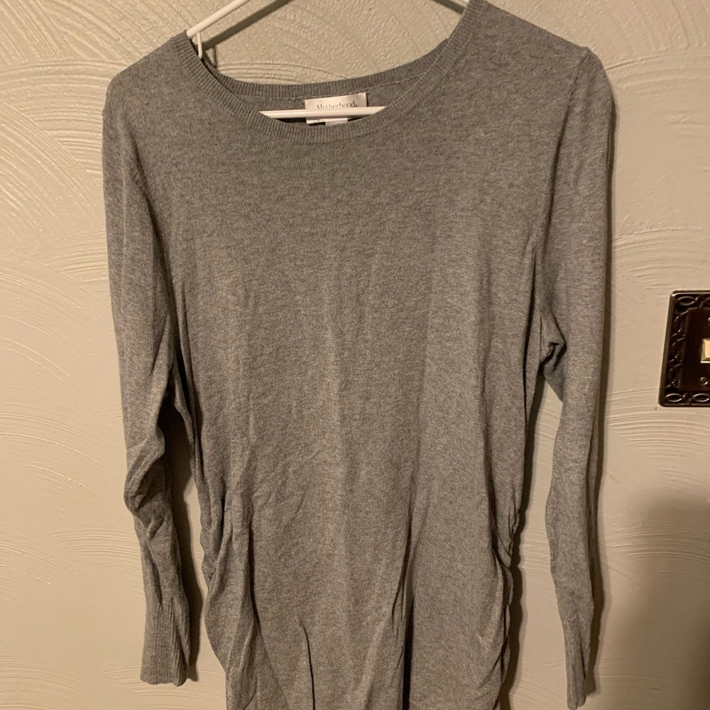 1x maternity sweater